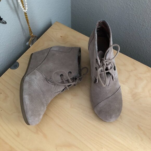 Toms Beige Desert Taupe Wedge Booties - NEW - Picture 2 of 5